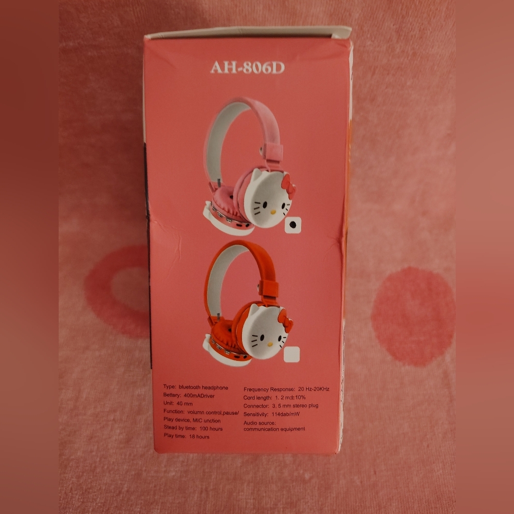 EXCLUSIVE - Hello Kitty x Miniso Pink Wireless Headphones - Picture 6 of 9